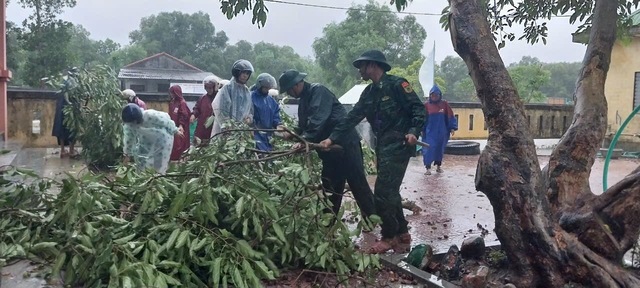 BĐBP Quảng Trị - Thừa Thiên Huế: Căng mình giúp dân ứng phó bão số 4- Ảnh 6.