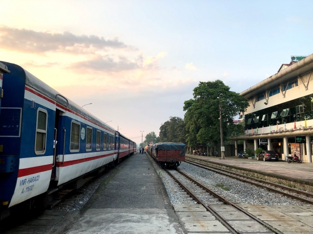 Từ ngày 23/9, chạy lại tàu khách Hà Nội - Lào Cai- Ảnh 1.