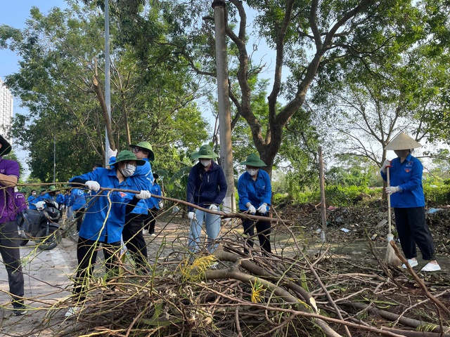 Trường Đại học Công nghệ và Quản lý Hữu Nghị: Chung tay ủng hộ đồng bào bị ảnh hưởng bởi bão lũ- Ảnh 3.