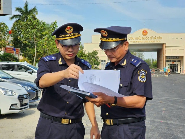 Chi cục HQCK Quốc tế Hà Tiên: Đảm bảo an ninh biên giới và hoàn thành công tác chuyên môn- Ảnh 1.