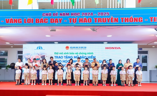 Honda Việt Nam tặng mũ bảo hiểm cho học sinh lớp 1 toàn quốc- Ảnh 3.