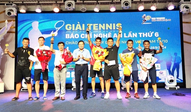 Giải Tennis Báo chí Nghệ An lần thứ 6: Gắn kết doanh nhân - báo chí- Ảnh 3.