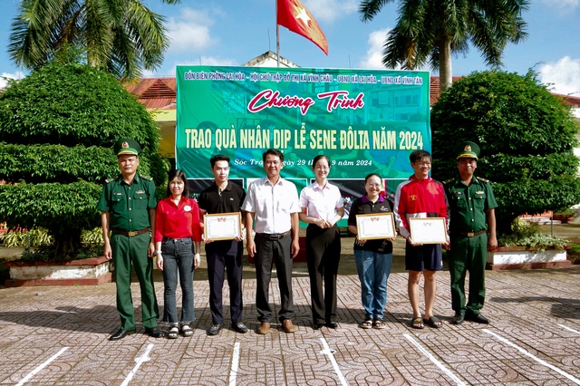 BĐBP Sóc Trăng: Nhiều hoạt động ý nghĩa nhân dịp Lễ Sene Dolta của đồng bào dân tộc Khmer- Ảnh 6.