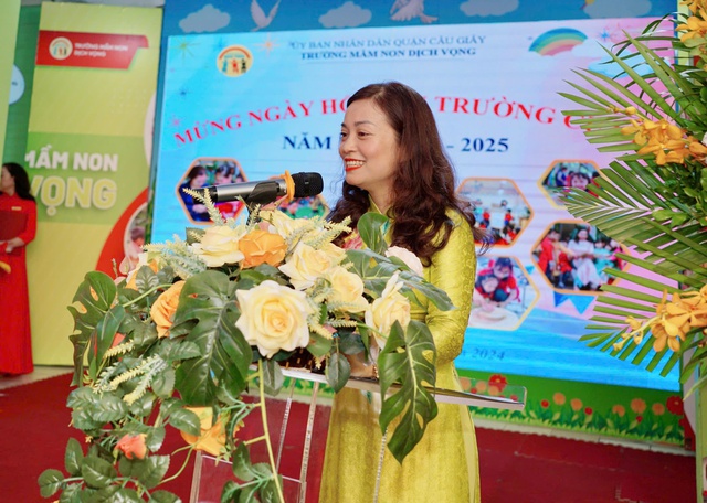 Tưng bừng “Ngày hội toàn dân đưa trẻ tới trường” tại Trường Mầm non Dịch Vọng- Ảnh 1. Tưng bừng “Ngày hội toàn dân đưa trẻ tới trường” tại Trường Mầm non Dịch Vọng- Ảnh 1.