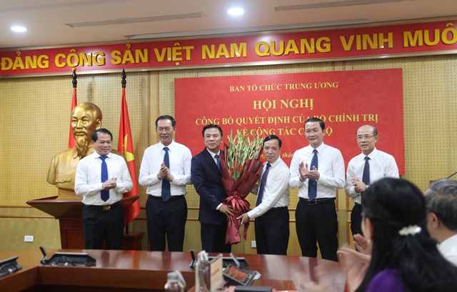 Thanh Hóa: Bí thư Tỉnh ủy Đỗ Trọng Hưng giữ chức Phó Trưởng Ban Tổ chức Trung ương- Ảnh 5. Thanh Hóa: Bí thư Tỉnh ủy Đỗ Trọng Hưng giữ chức Phó Trưởng Ban Tổ chức Trung ương- Ảnh 5.