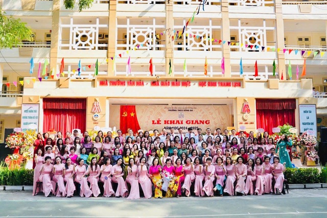 Hà Nội: Gần 2,3 triệu học sinh bước vào năm học mới- Ảnh 6.