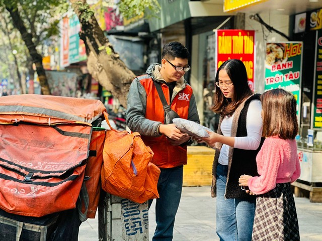 Siêu thị tung khuyến mãi, giảm giá sâu trong dịp Tết- Ảnh 7.