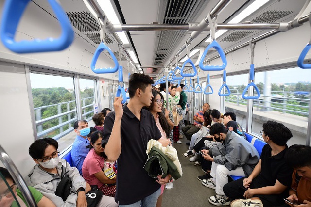 Cùng Vinamilk check-in metro Bến Thành - Suối Tiên- Ảnh 1.