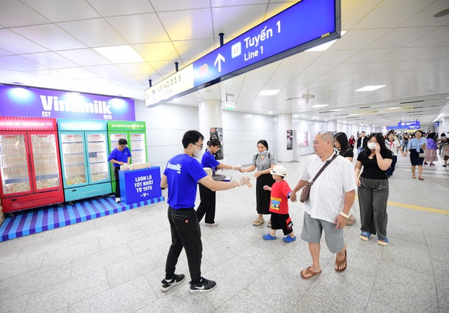 Cùng Vinamilk check-in metro Bến Thành - Suối Tiên- Ảnh 2.