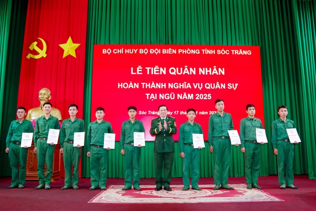 BĐBP tỉnh Sóc Trăng: Tiễn quân nhân hoàn thành nghĩa vụ quân sự về địa phương- Ảnh 2.