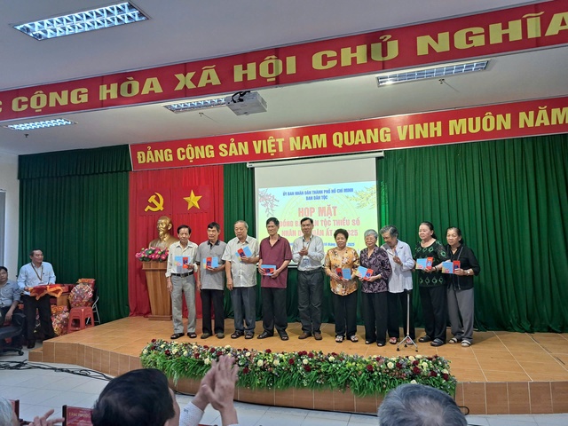 Ban Dân tộc TP.HCM đưa “hơi ấm” Tết đến với đồng bào dân tộc thiểu số- Ảnh 4.