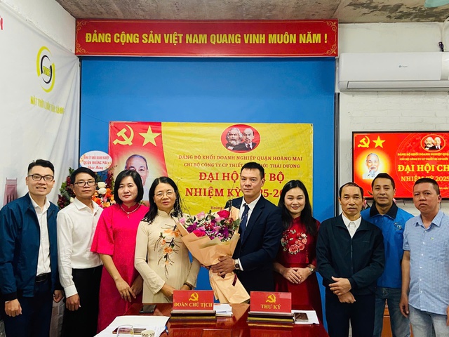 Đảng uỷ Khối Doanh nghiệp quận Hoàng Mai hoàn thành đại hội chi bộ trực thuộc- Ảnh 2. Đảng uỷ Khối Doanh nghiệp quận Hoàng Mai hoàn thành đại hội chi bộ trực thuộc- Ảnh 2.