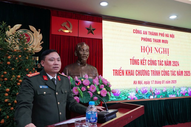 Phòng Tham mưu CATP Hà Nội:
Tập trung xây dựng lực lượng trong sạch, vững mạnh, chính quy, tinh nhuệ, hiện đại- Ảnh 1. Phòng Tham mưu CATP Hà Nội:
Tập trung xây dựng lực lượng trong sạch, vững mạnh, chính quy, tinh nhuệ, hiện đại- Ảnh 1.