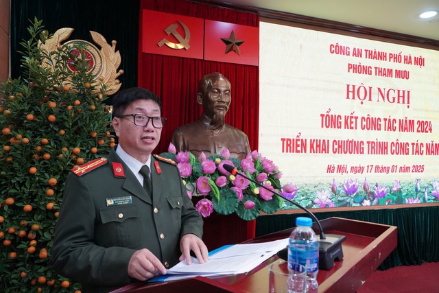 Phòng Tham mưu CATP Hà Nội:
Tập trung xây dựng lực lượng trong sạch, vững mạnh, chính quy, tinh nhuệ, hiện đại- Ảnh 2. Phòng Tham mưu CATP Hà Nội:
Tập trung xây dựng lực lượng trong sạch, vững mạnh, chính quy, tinh nhuệ, hiện đại- Ảnh 2.