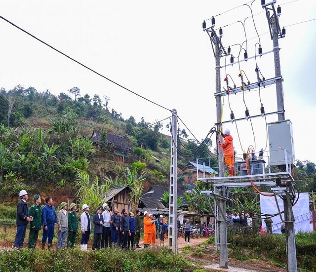 Nghệ An: Bảo đảm cung ứng đủ điện phục vụ sản xuất kinh doanh và đời sống nhân dân- Ảnh 1.