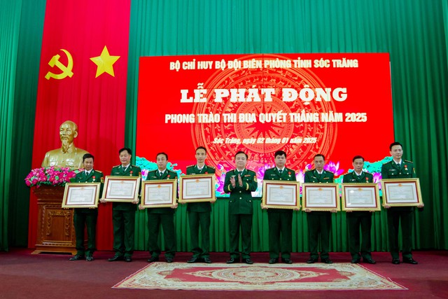 BĐBP tỉnh Sóc Trăng: Phát động phong trào thi đua Quyết thắng năm 2025- Ảnh 4.