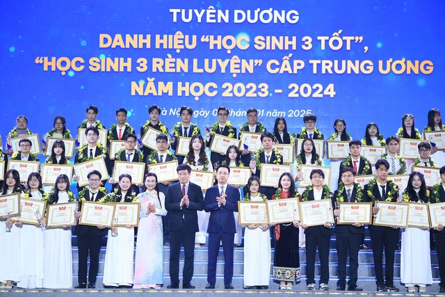 Hà Nội: Trao Giải thưởng “Sao Tháng Giêng” năm 2024- Ảnh 3.