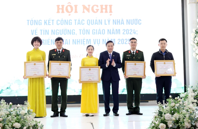 Nghệ An: Ghi nhận kết quả nổi bật công tác quản lý nhà nước về tín ngưỡng, tôn giáo năm 2024- Ảnh 2.