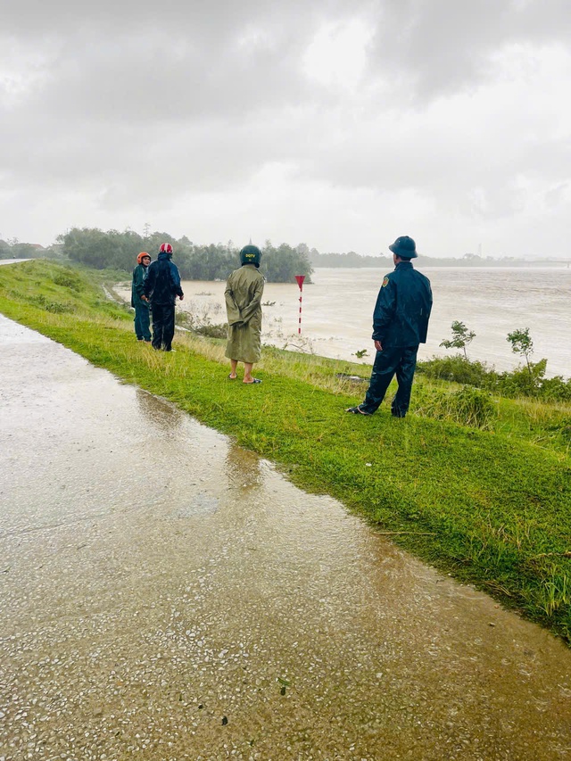 Xã Định Tân: Chủ động ứng phó để bảo vệ người và tài sản của nhân dân trong cơn bão Bualoi- Ảnh 1.