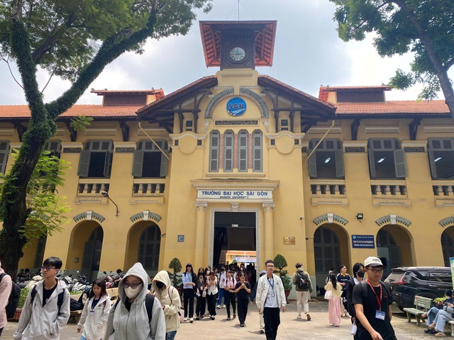 TP.HCM: Sáp nhập, tổ chức lại bộ máy hoạt động của các trường Đại học, Cao đẳng- Ảnh 1. TP.HCM: Sáp nhập, tổ chức lại bộ máy hoạt động của các trường Đại học, Cao đẳng- Ảnh 1.
