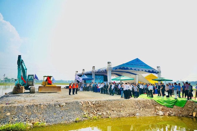 Khởi công Khu công nghiệp Đồng Văn V – Giai đoạn I: Bước tiến chiến lược trên bản đồ công nghiệp Việt Nam- Ảnh 1. Khởi công Khu công nghiệp Đồng Văn V – Giai đoạn I: Bước tiến chiến lược trên bản đồ công nghiệp Việt Nam- Ảnh 1.
