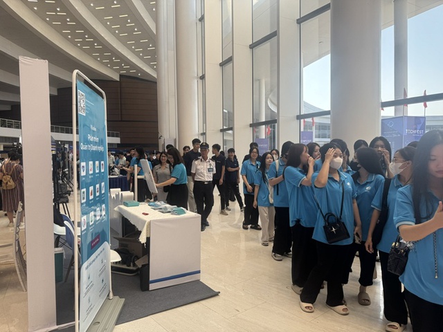 Techfest Hải Phòng 2025: Sóng công nghệ mới đổ bộ đất Cảng- Ảnh 1.