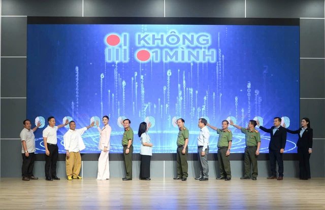 “Cùng nhau an toàn trực tuyến” - thông điệp không chỉ cho giới trẻ- Ảnh 4.