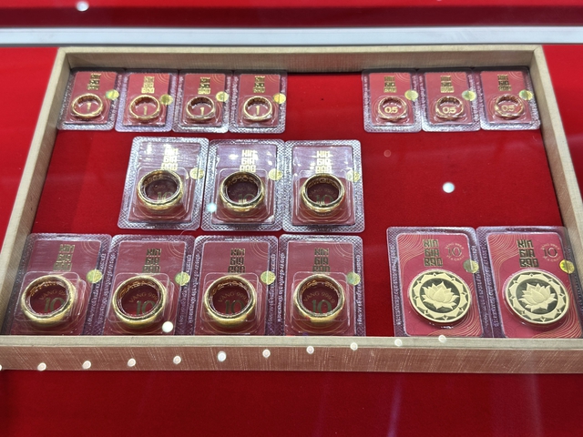 Giá vàng hôm nay 13/10: Tăng sát mốc 143 triệu đồng/lượng- Ảnh 1.