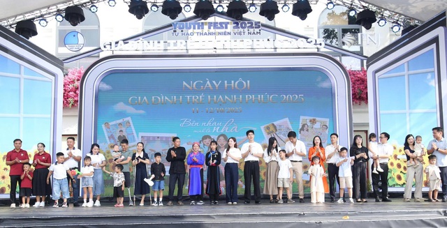 Khai mạc Ngày hội "Gia đình trẻ hạnh phúc" 2025- Ảnh 1.