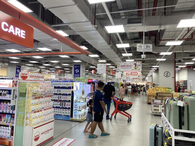 Siêu thị tung nhiều khuyến mại mừng ngày Phụ nữ Việt Nam 20/10- Ảnh 3. Siêu thị tung nhiều khuyến mại mừng ngày Phụ nữ Việt Nam 20/10- Ảnh 3.