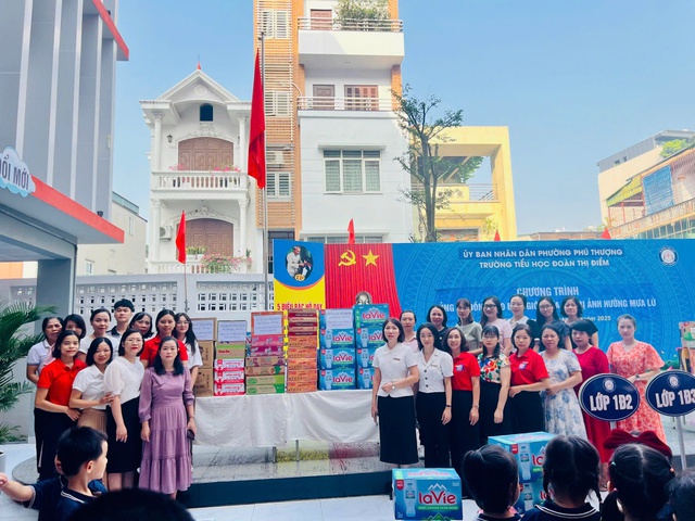 Trường Tiểu học Đoàn Thị Điểm phường Phú Thượng, trao yêu thương - nhận nụ cười- Ảnh 4.