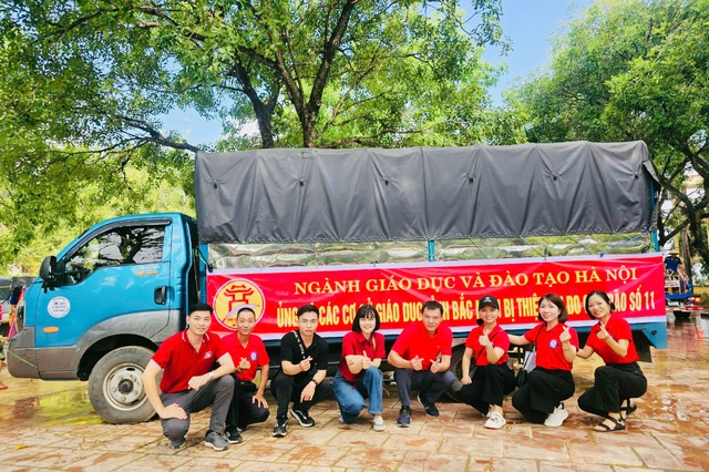 Trường Tiểu học Đoàn Thị Điểm phường Phú Thượng, trao yêu thương - nhận nụ cười- Ảnh 2.
