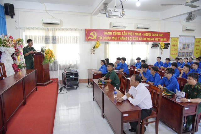 An Giang tuyên truyền phòng, chống khai thác IUU từ ngư dân đến học sinh- Ảnh 2. An Giang tuyên truyền phòng, chống khai thác IUU từ ngư dân đến học sinh- Ảnh 2.