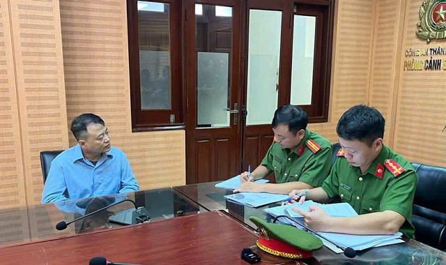 Chân dung Shark Bình cùng 9 đồng phạm thời điểm bị khởi tố- Ảnh 2. Chân dung Shark Bình cùng 9 đồng phạm thời điểm bị khởi tố- Ảnh 2.