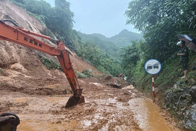 Hạ tầng giao thông đường bộ thiệt hại hơn 3.200 tỷ đồng sau 3 cơn bão- Ảnh 1. Hạ tầng giao thông đường bộ thiệt hại hơn 3.200 tỷ đồng sau 3 cơn bão- Ảnh 1.