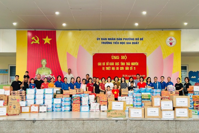 Trường Tiểu học Gia Quất chung tay ủng hộ trường học và người dân bị thiệt hại do cơn bão số 11- Ảnh 1. Trường Tiểu học Gia Quất chung tay ủng hộ trường học và người dân bị thiệt hại do cơn bão số 11- Ảnh 1.