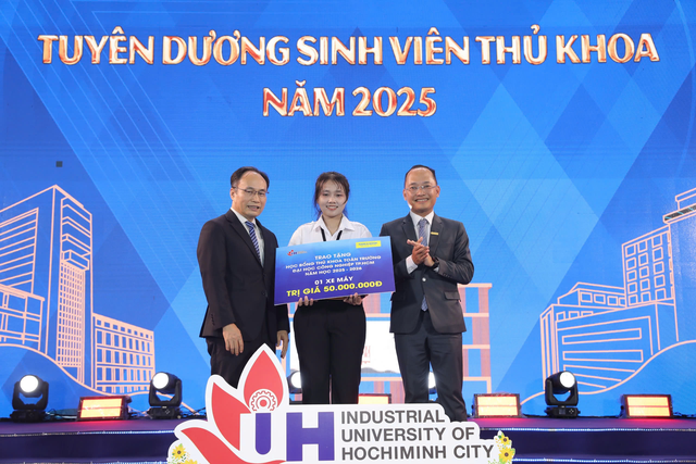 IUH dành 80 tỷ học bổng năm học 2025-2026: Nuôi dưỡng tri thức, chắp cánh ước mơ- Ảnh 1. IUH dành 80 tỷ học bổng năm học 2025-2026: Nuôi dưỡng tri thức, chắp cánh ước mơ- Ảnh 1.