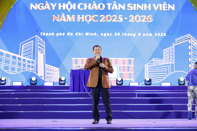 IUH dành 80 tỷ học bổng năm học 2025-2026: Nuôi dưỡng tri thức, chắp cánh ước mơ- Ảnh 2. IUH dành 80 tỷ học bổng năm học 2025-2026: Nuôi dưỡng tri thức, chắp cánh ước mơ- Ảnh 2.
