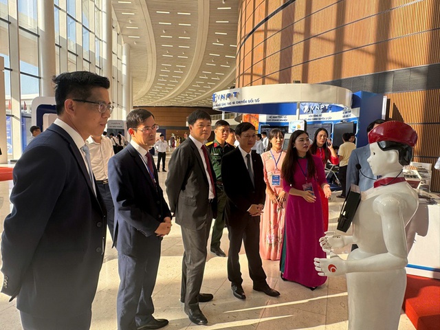 Techfest Hải Phòng 2025: Sóng công nghệ mới đổ bộ đất Cảng- Ảnh 3. Techfest Hải Phòng 2025: Sóng công nghệ mới đổ bộ đất Cảng- Ảnh 3.