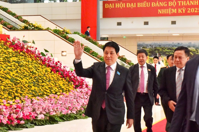 Khai mạc Đại hội Đại biểu Đảng bộ thành phố Hà Nội lần thứ XVIII- Ảnh 2. Khai mạc Đại hội Đại biểu Đảng bộ thành phố Hà Nội lần thứ XVIII- Ảnh 2.