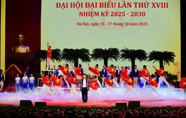 Tổng Bí thư Tô Lâm dự khai mạc Đại hội đại biểu Đảng bộ thành phố Hà Nội lần thứ XVIII- Ảnh 6. Tổng Bí thư Tô Lâm dự khai mạc Đại hội đại biểu Đảng bộ thành phố Hà Nội lần thứ XVIII- Ảnh 6.