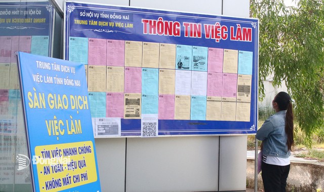 Một tỉnh đang cần tới 190.000 nhân sự, doanh nghiệp đua nhau tung ưu đãi "khủng" để hút người lao động- Ảnh 1. Một tỉnh đang cần tới 190.000 nhân sự, doanh nghiệp đua nhau tung ưu đãi "khủng" để hút người lao động- Ảnh 1.