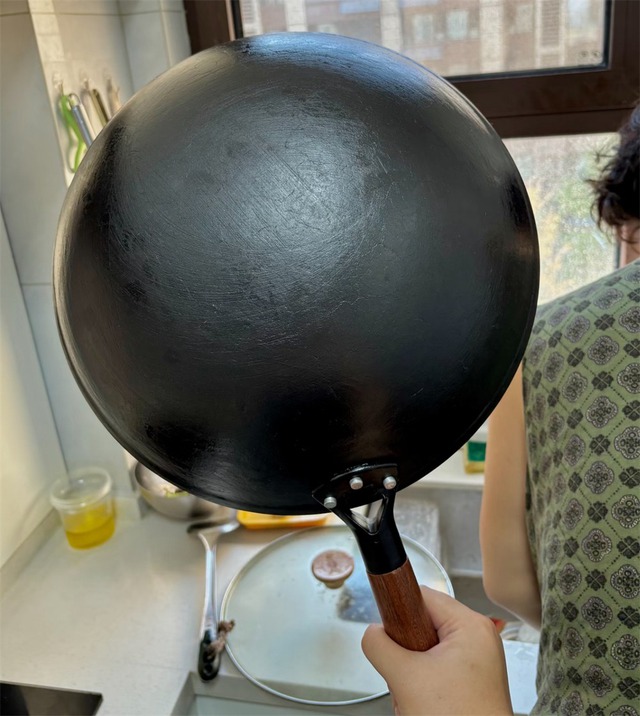 Tôi dứt khoát "đá" chảo chống dính ra chuồng gà, rồi nhận ra đây mới là vua nhà bếp- Ảnh 4. Tôi dứt khoát "đá" chảo chống dính ra chuồng gà, rồi nhận ra đây mới là vua nhà bếp- Ảnh 4.