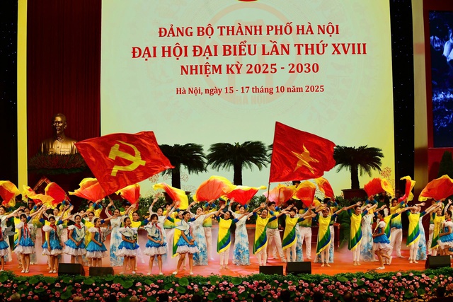 Tổng Bí thư Tô Lâm dự khai mạc Đại hội đại biểu Đảng bộ thành phố Hà Nội lần thứ XVIII- Ảnh 7. Tổng Bí thư Tô Lâm dự khai mạc Đại hội đại biểu Đảng bộ thành phố Hà Nội lần thứ XVIII- Ảnh 7.