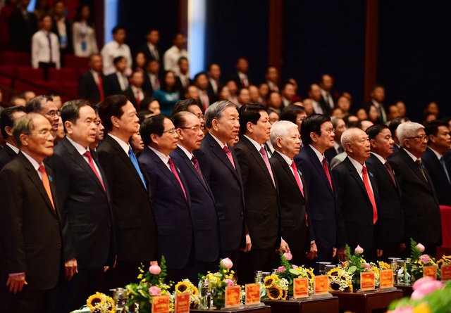 Hà Nội: Phát huy truyền thống đoàn kết, bản lĩnh, sáng tạo, hoàn thành thắng lợi Nghị quyết Đại hội XVII- Ảnh 2. Hà Nội: Phát huy truyền thống đoàn kết, bản lĩnh, sáng tạo, hoàn thành thắng lợi Nghị quyết Đại hội XVII- Ảnh 2.
