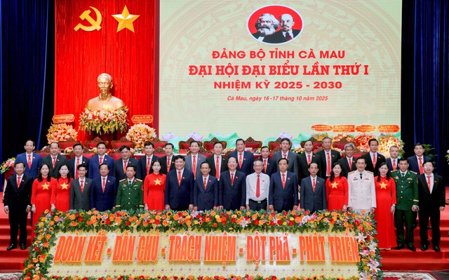 Bế mạc Đại hội đại biểu Đảng bộ tỉnh Cà Mau lần thứ I, nhiệm kỳ 2025 - 2030- Ảnh 2. Bế mạc Đại hội đại biểu Đảng bộ tỉnh Cà Mau lần thứ I, nhiệm kỳ 2025 - 2030- Ảnh 2.
