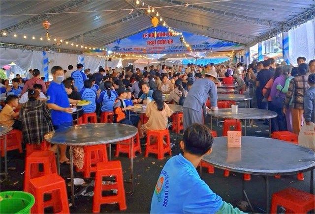 An Giang: Khai mạc Lễ hội truyền thống kỷ niệm 157 năm AHDT Nguyễn Trung Trực hy sinh- Ảnh 6. An Giang: Khai mạc Lễ hội truyền thống kỷ niệm 157 năm AHDT Nguyễn Trung Trực hy sinh- Ảnh 6.