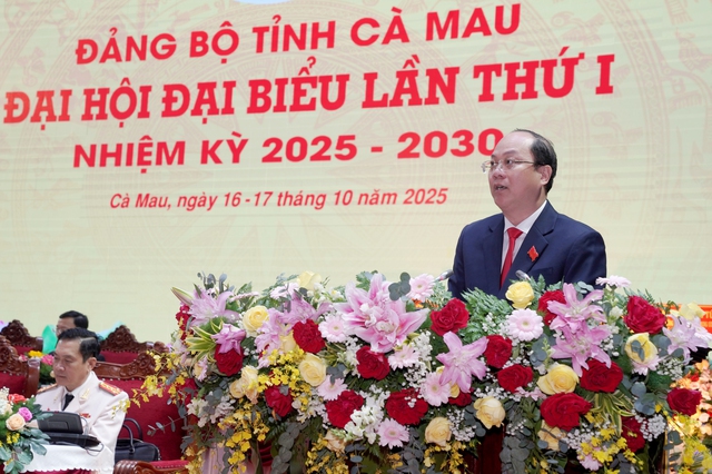 Khai mạc Đại hội đại biểu Đảng bộ tỉnh Cà Mau lần thứ I, nhiệm kỳ 2025-2030- Ảnh 5. Khai mạc Đại hội đại biểu Đảng bộ tỉnh Cà Mau lần thứ I, nhiệm kỳ 2025-2030- Ảnh 5.