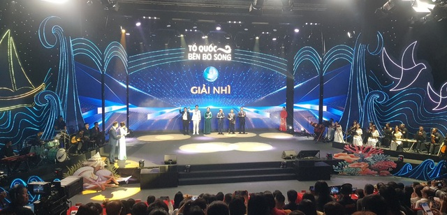 Trao giải Cuộc thi ảnh nghệ thuật cấp Quốc gia “Tổ quốc bên bờ sóng” lần thứ III- Ảnh 4. Trao giải Cuộc thi ảnh nghệ thuật cấp Quốc gia “Tổ quốc bên bờ sóng” lần thứ III- Ảnh 4.