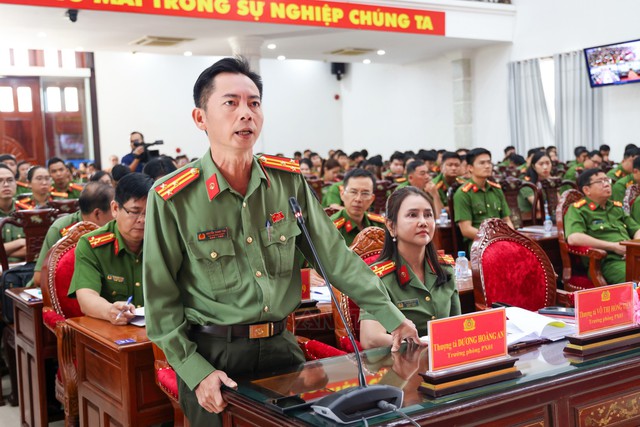 Đối thoại để gắn kết - Hành động vì bình yên của nhân dân- Ảnh 12. Đối thoại để gắn kết - Hành động vì bình yên của nhân dân- Ảnh 12.